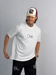 تیشرت مردانه گلدوزی مدل ONEکد 2002-4